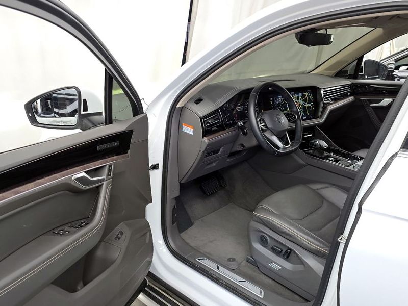 2021 Volkswagen Touareg 3.0 TDI Prestige photo 10