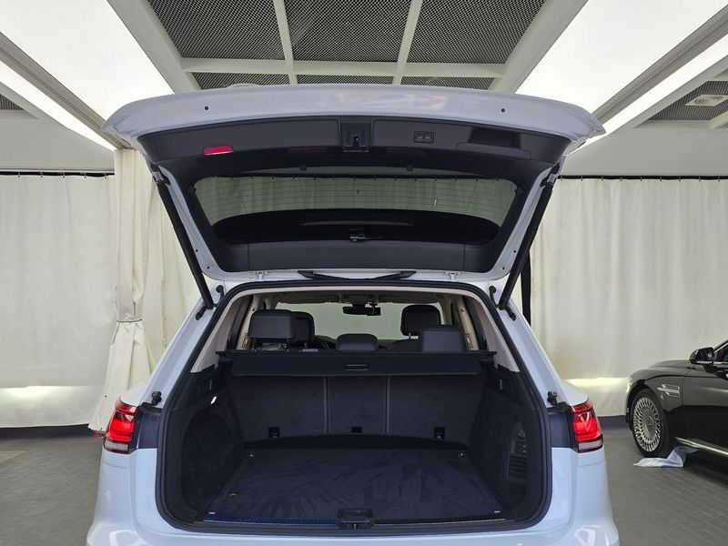 2021 Volkswagen Touareg 3.0 TDI Prestige photo 20
