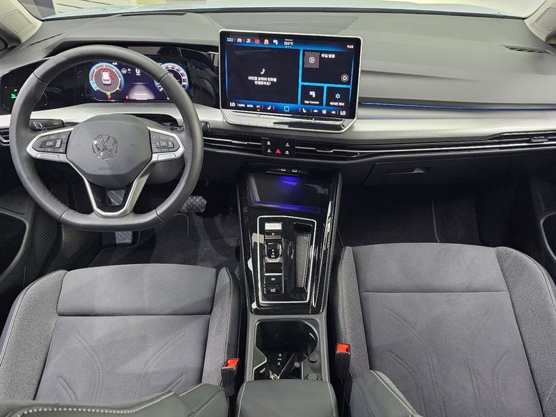 2025 Volkswagen Golf 2.0 TDI Prestige photo 7