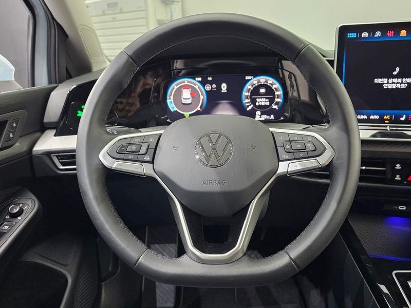 2025 Volkswagen Golf 2.0 TDI Prestige photo 13