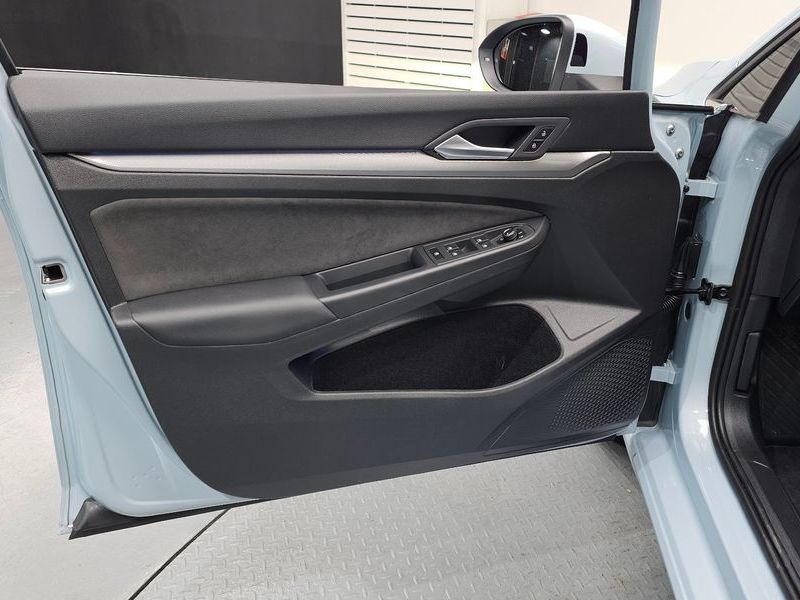 2025 Volkswagen Golf 2.0 TDI Prestige photo 24