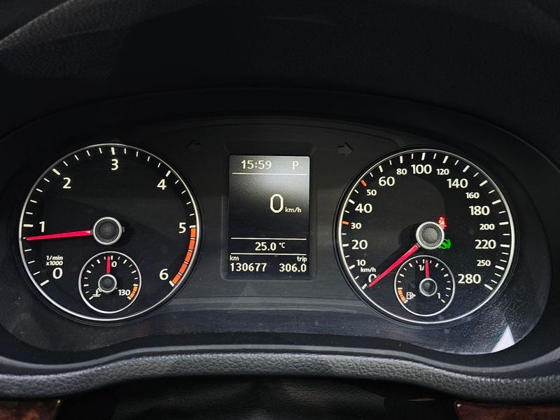 2013 Volkswagen Passat 2.0 TDI B7 photo 8