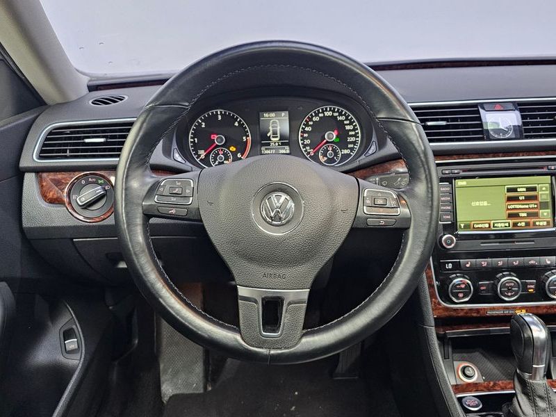 2013 Volkswagen Passat 2.0 TDI B7 photo 13