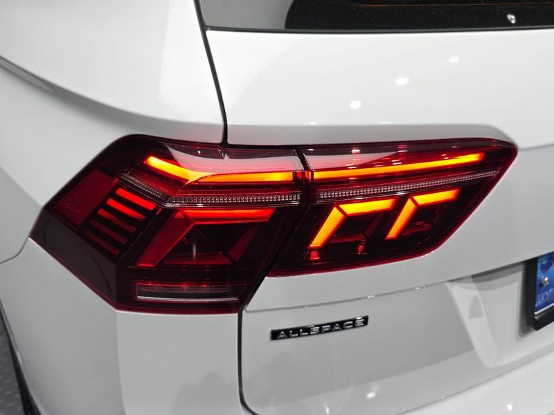 2023 Volkswagen Tiguan 2.0 TSI Prestige photo 23