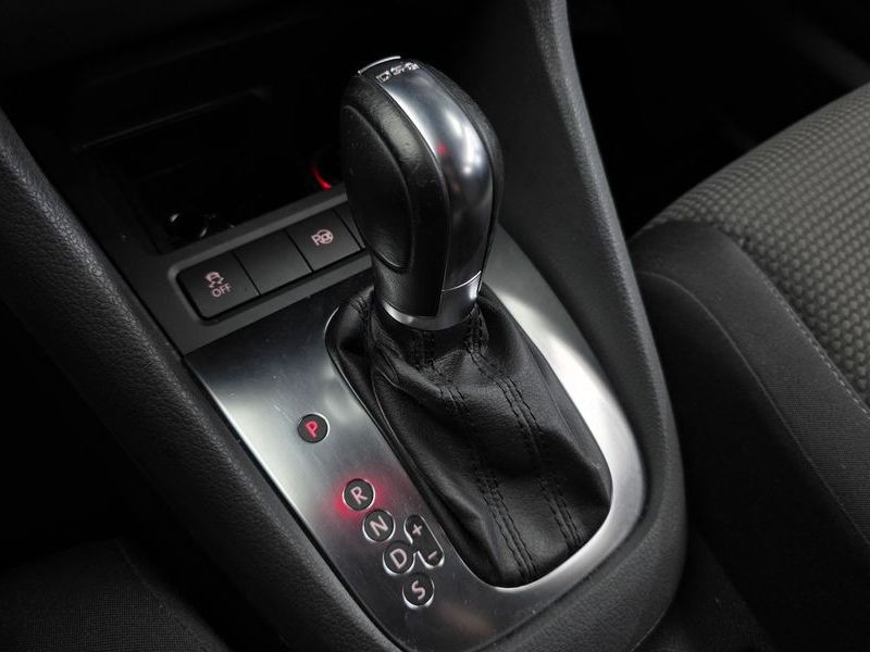 2012 Volkswagen Golf 2.0 TDI photo 9