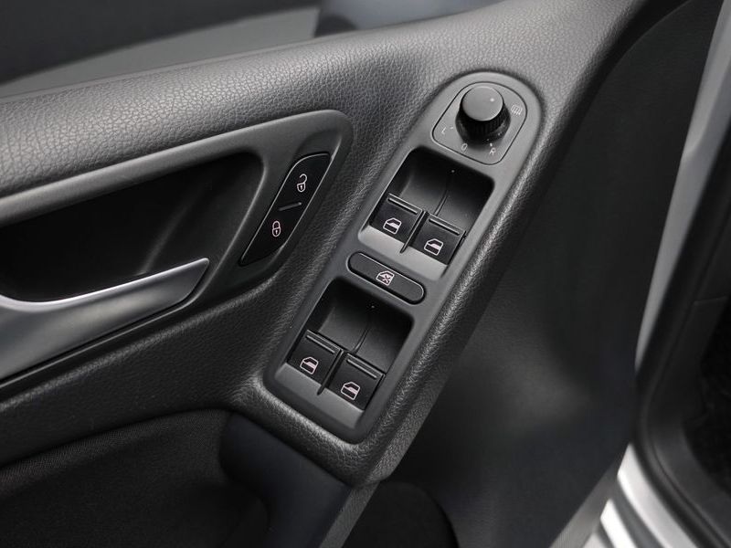 2012 Volkswagen Golf 2.0 TDI photo 16