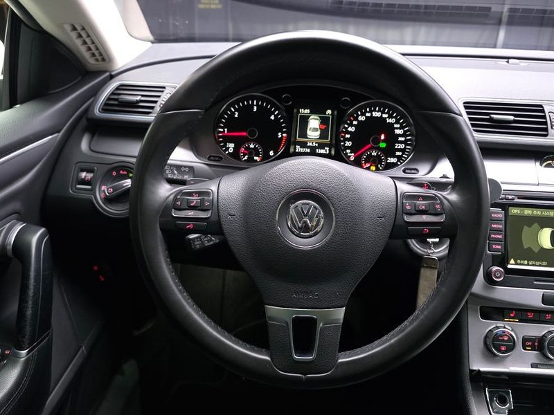 2015 Volkswagen New CC 2.0 TDI BlueMotion photo 13