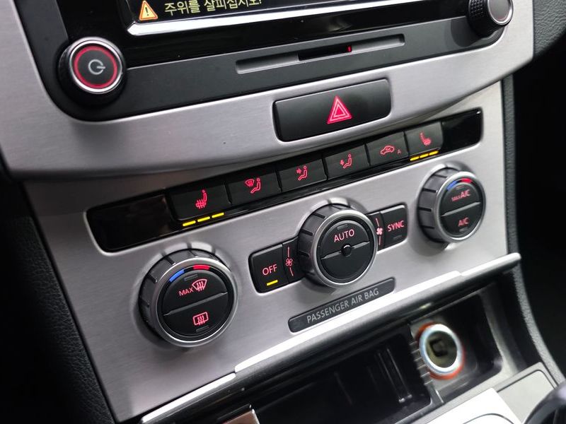 2015 Volkswagen New CC 2.0 TDI BlueMotion photo 16