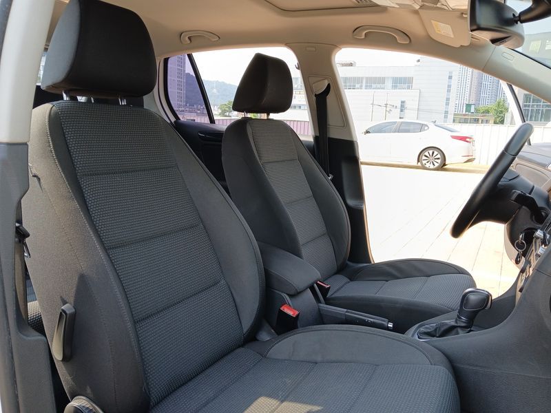 2013 Volkswagen Golf 2.0 TDI StyleEdition photo 13