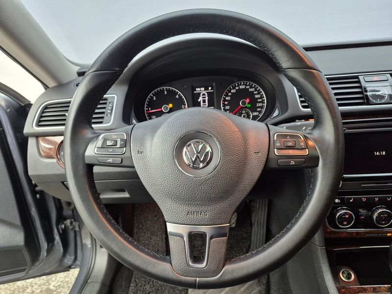 2013 Volkswagen Passat 2.0 TDI B7 photo 14