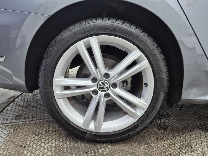 2013 Volkswagen Passat 2.0 TDI B7 photo 18