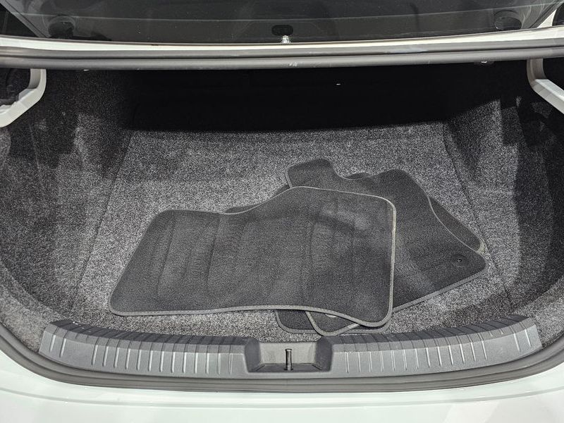 2021 Volkswagen Jetta 1.4 TSI Prestige photo 18