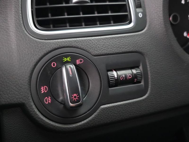 2014 Volkswagen Polo 1.6 TDI R-Line 5th photo 17
