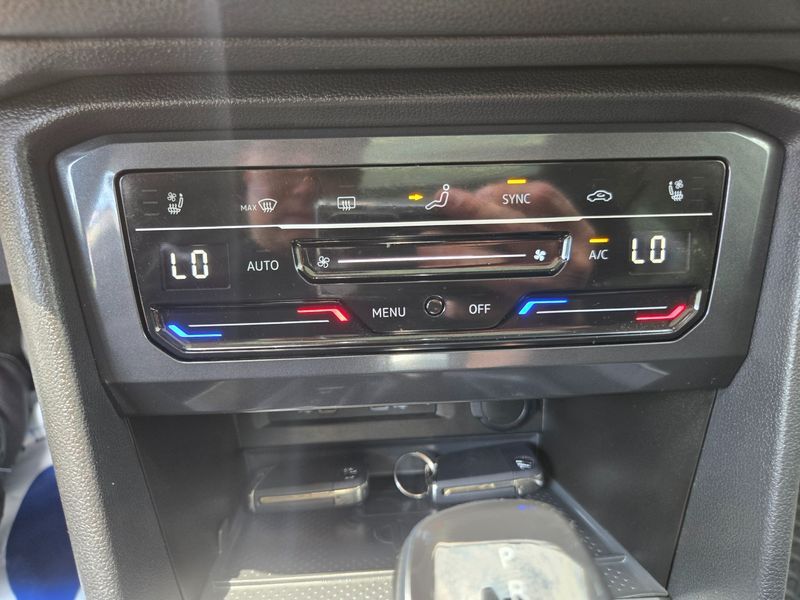 2023 Volkswagen Tiguan 2.0 TSI R-Line photo 17