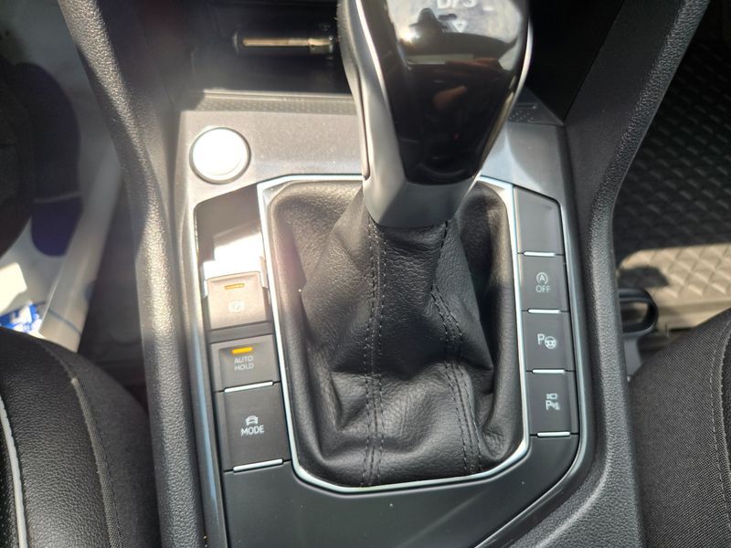 2023 Volkswagen Tiguan 2.0 TSI R-Line photo 18