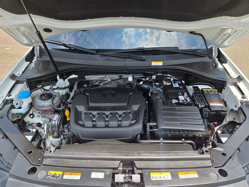2023 Volkswagen Tiguan 2.0 TSI R-Line photo 20