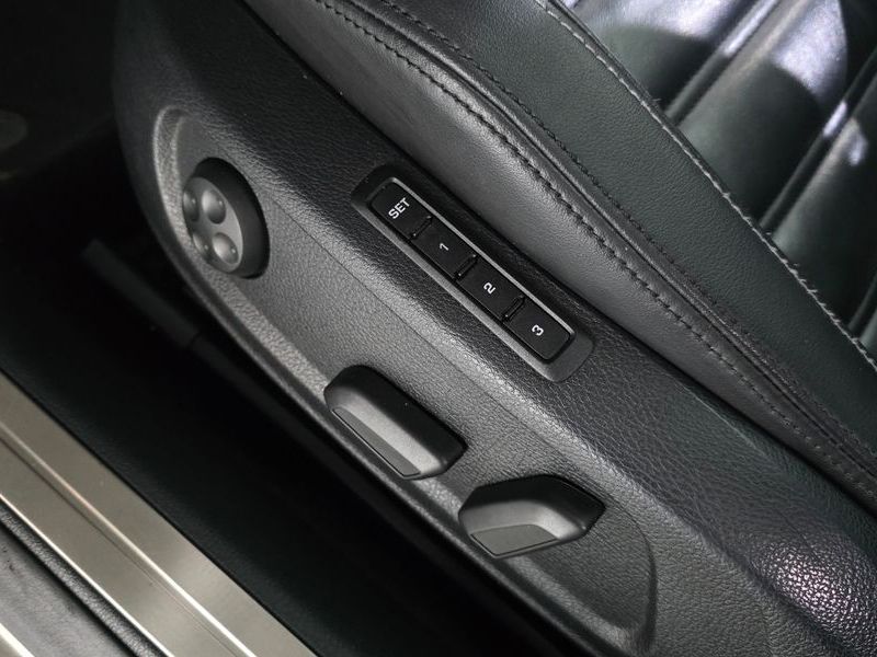 2013 Volkswagen New CC 2.0 TDI BlueMotion photo 17