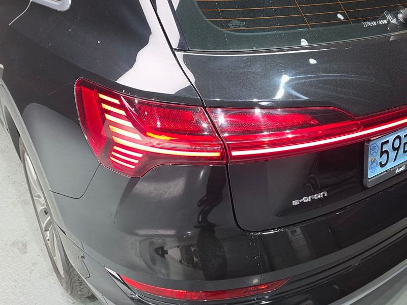 2022 Audi e-tron 55 Quattro photo 22
