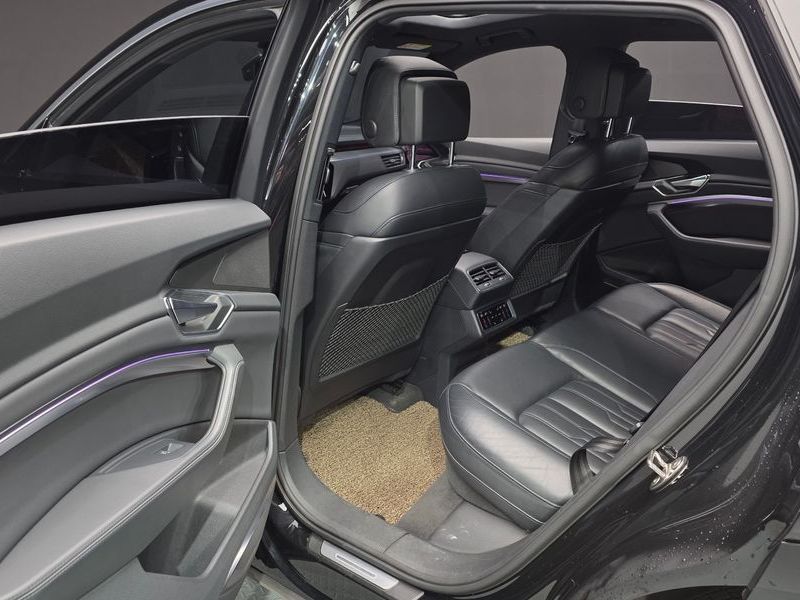 2022 Audi e-tron 55 Quattro photo 25
