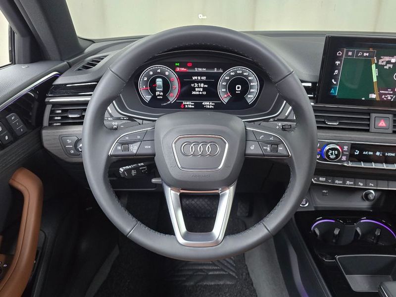 2023 Audi A4 40 TFSI Premium photo 13