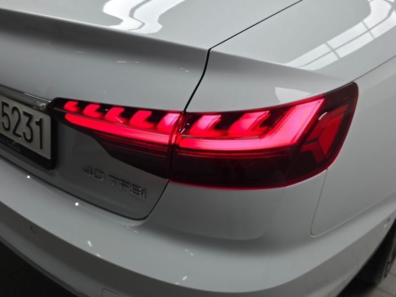 2023 Audi A4 40 TFSI Premium photo 23