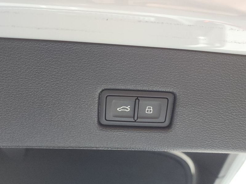 2020 Audi A7 55 TFSI Quattro Premium photo 16