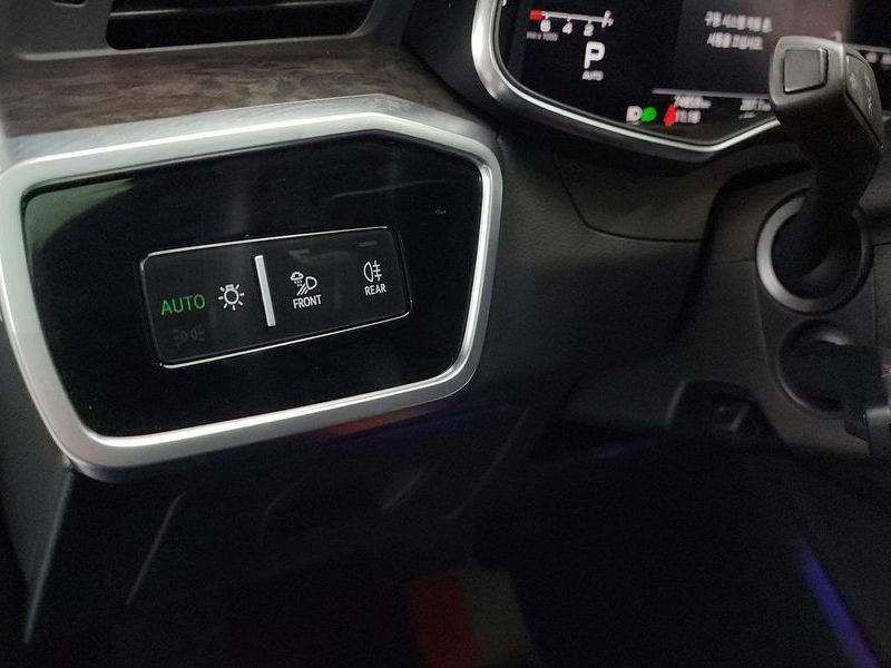2020 Audi A7 55 TFSI Quattro Premium photo 20