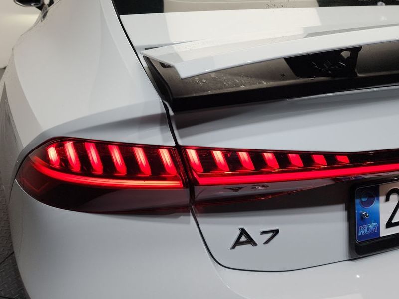 2020 Audi A7 55 TFSI Quattro Premium photo 23