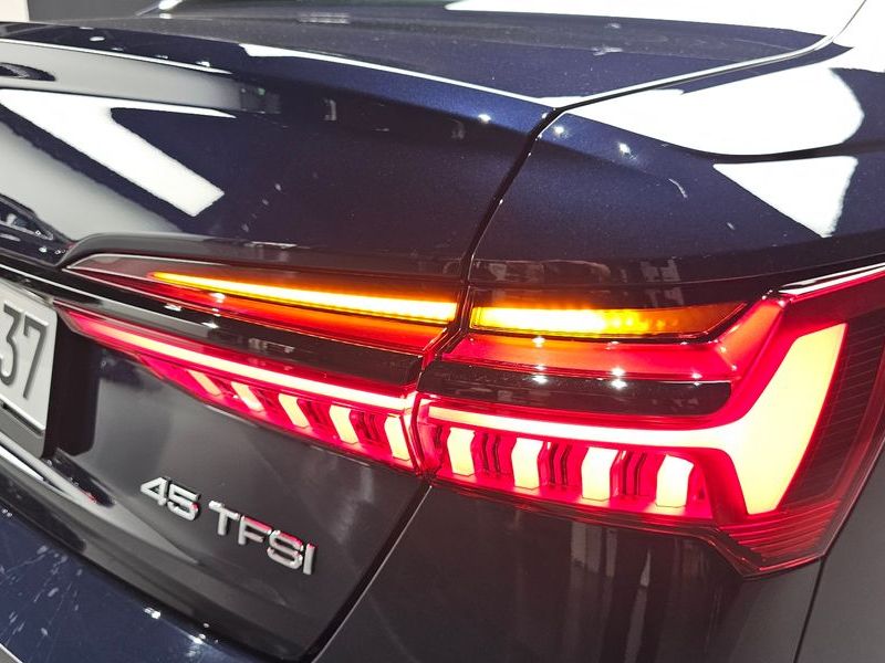 2025 Audi A6 45 TFSI Premium photo 24