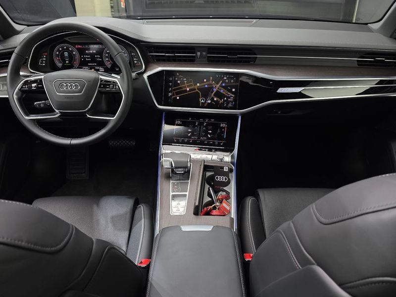 2025 Audi A6 45 TFSI Quattro Premium photo 7