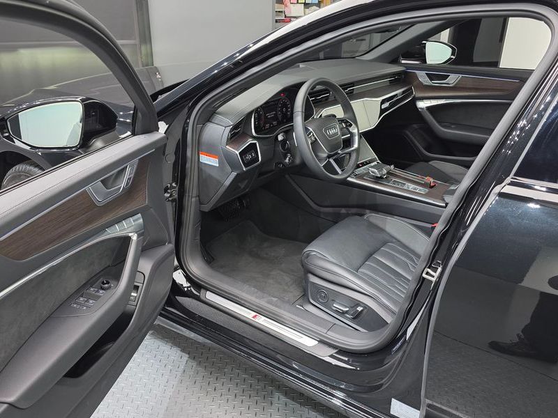 2025 Audi A6 45 TFSI Quattro Premium photo 10