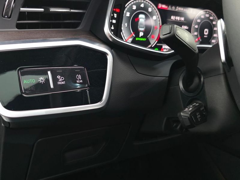 2025 Audi A6 45 TFSI Quattro Premium photo 14