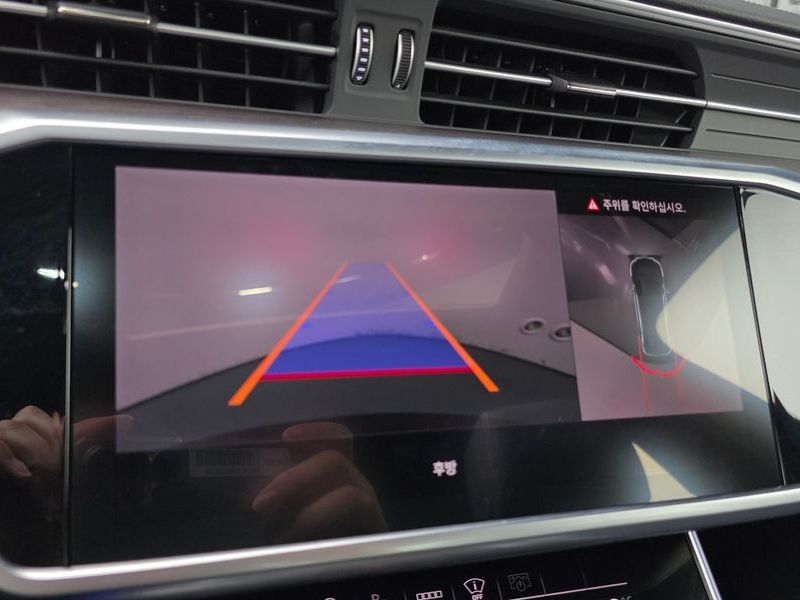 2025 Audi A6 45 TFSI Quattro Premium photo 18