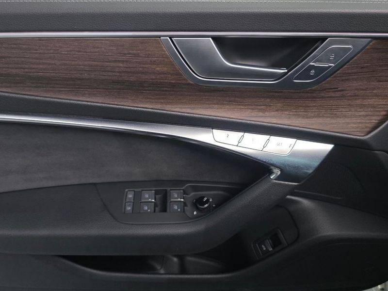 2025 Audi A6 45 TFSI Quattro Premium photo 24