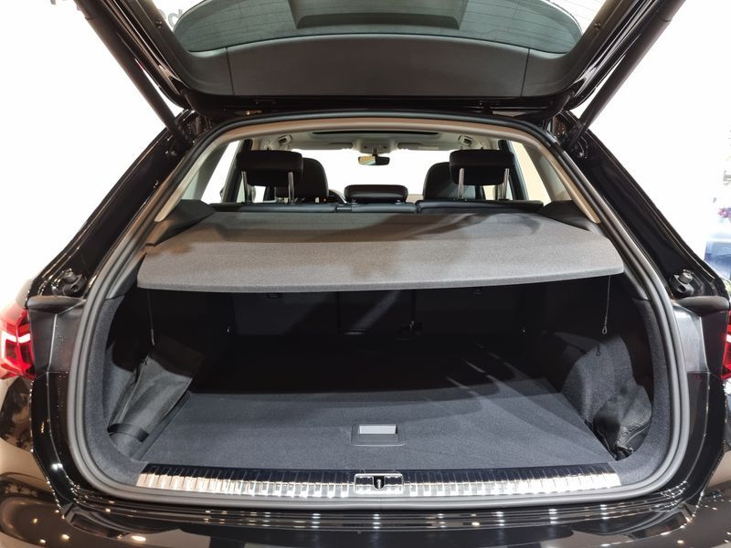2025 Audi Q3 40 TFSI Quattro photo 13