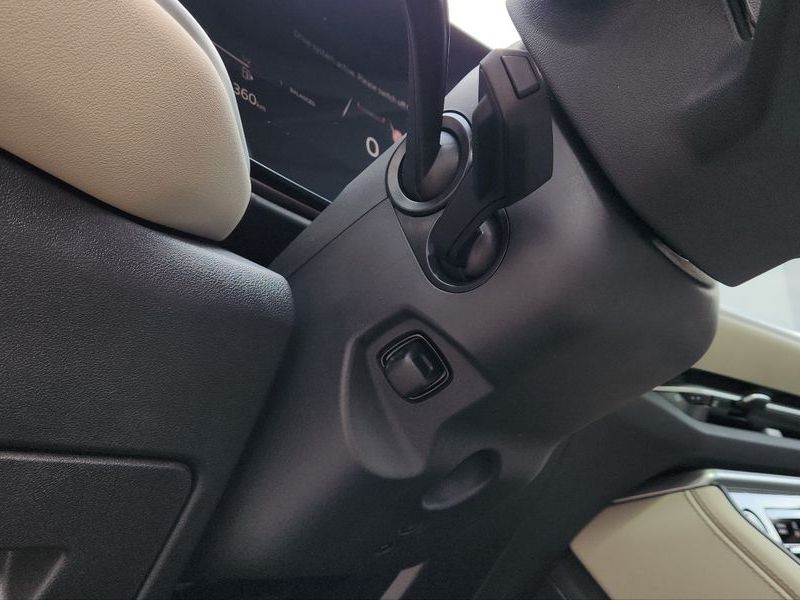 2025 Audi Q5 40 TFSI Quiattro Advanced photo 15