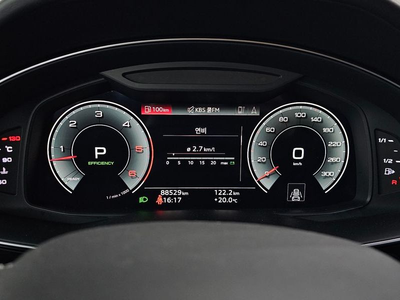 2022 Audi Q8 50 TDI Quattro Premium photo 8