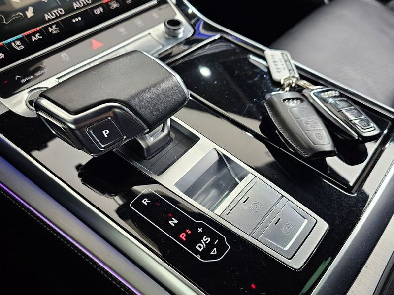 2022 Audi Q8 50 TDI Quattro Premium photo 9