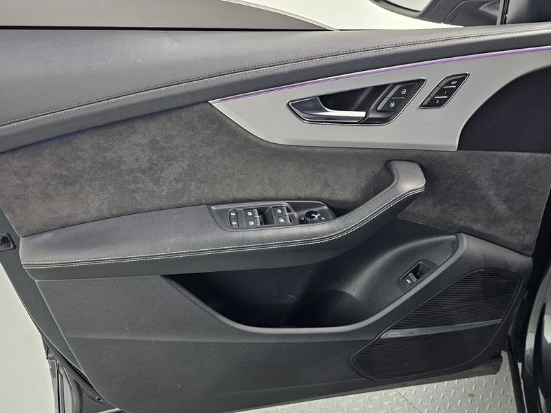 2022 Audi Q8 50 TDI Quattro Premium photo 24