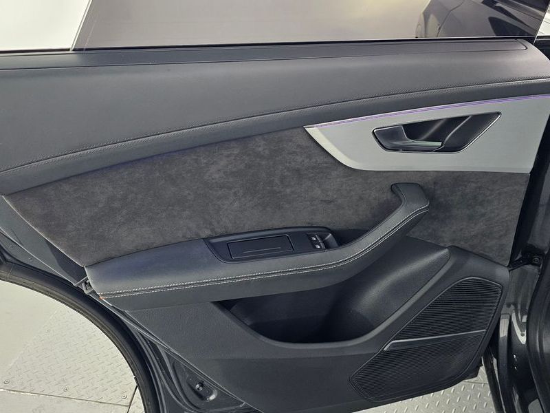 2022 Audi Q8 50 TDI Quattro Premium photo 25