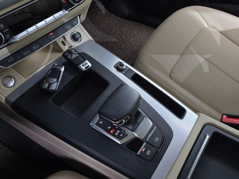 2022 Audi Q5 45 TFSI Quattro Sportback photo 9
