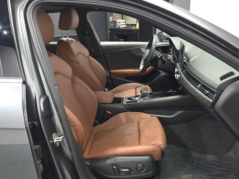 2023 Audi A4 40 TFSI Premium photo 11