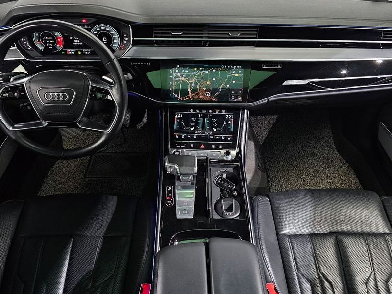 2021 Audi A8 55 TFSI Quattro LWB photo 7