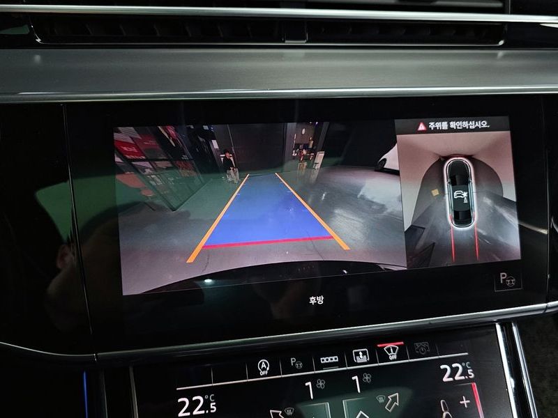 2021 Audi A8 55 TFSI Quattro LWB photo 14