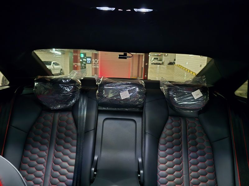 2026 Audi RS3 2.5 TFSI Quattro photo 8