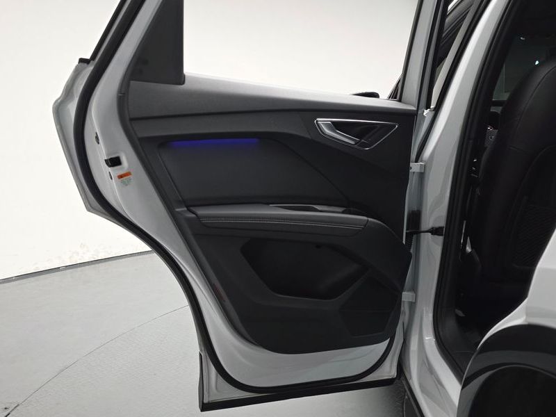 2023 Audi e-tron 40 Premium Sportback photo 25