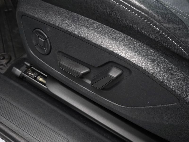 2023 Audi e-tron 40 Premium Sportback photo 29