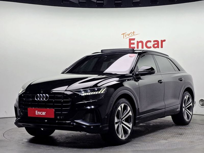 2023 Audi Q8 55 TFSI Quattro Premium photo 1