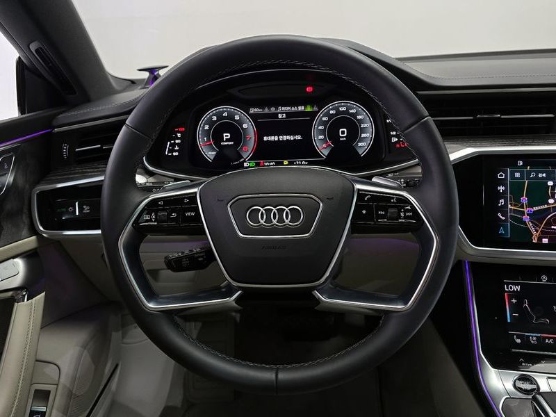 2025 Audi A7 55 TFSI Quattro Premium photo 13