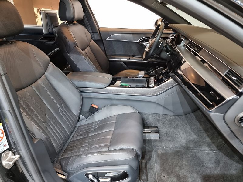 2023 Audi A8 55 TFSI Quattro Premium LWB photo 10
